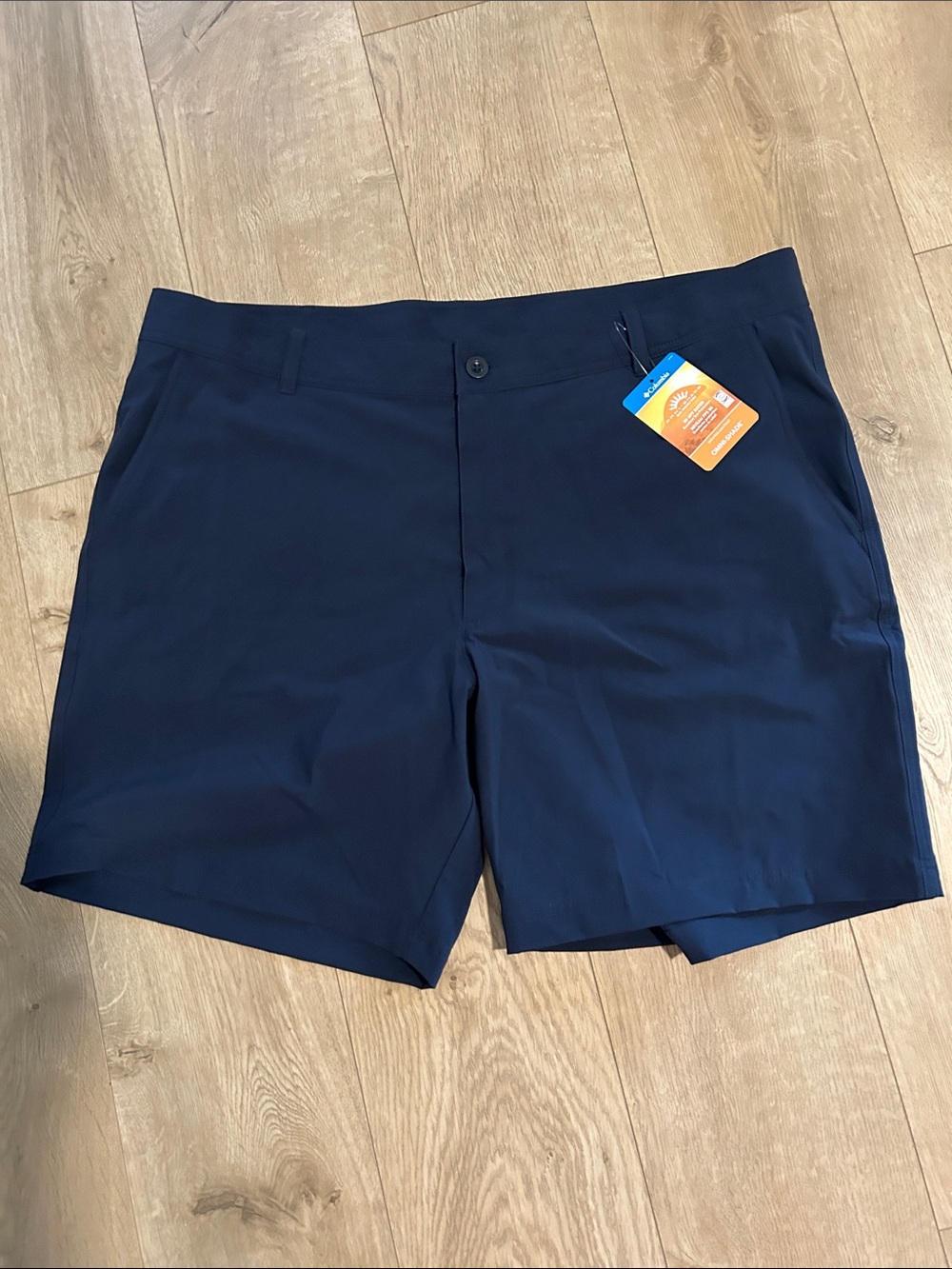 Columbia Men's Mill Creek 8"  Shorts Navy Stretch XM2542, Size 42 8” inch. NWT
